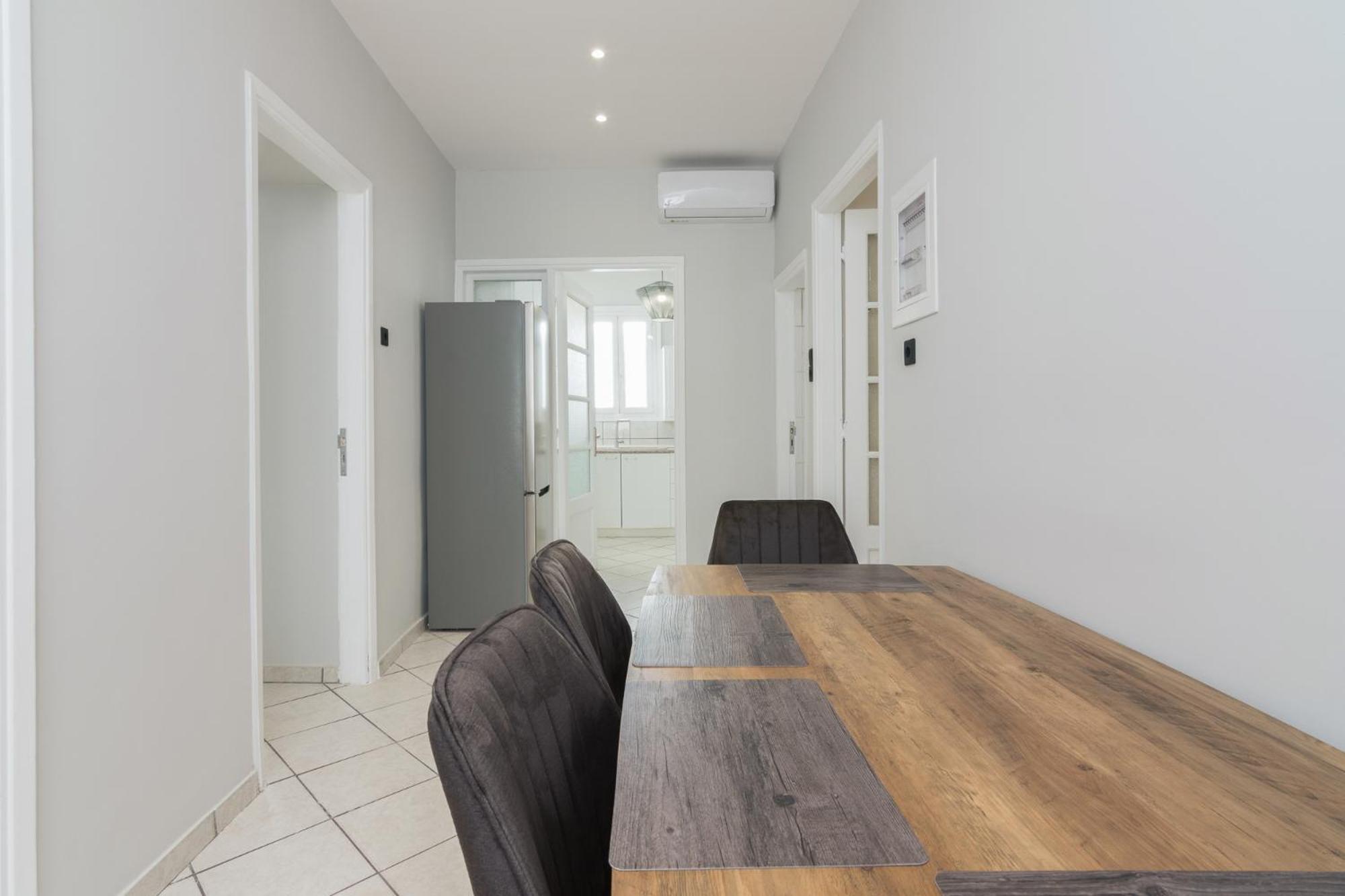 Amazing 2 Bedroom House * Athen