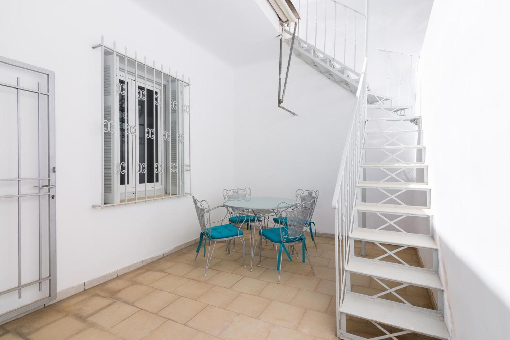 Apartment Amazing 2 Bedroom House Athen