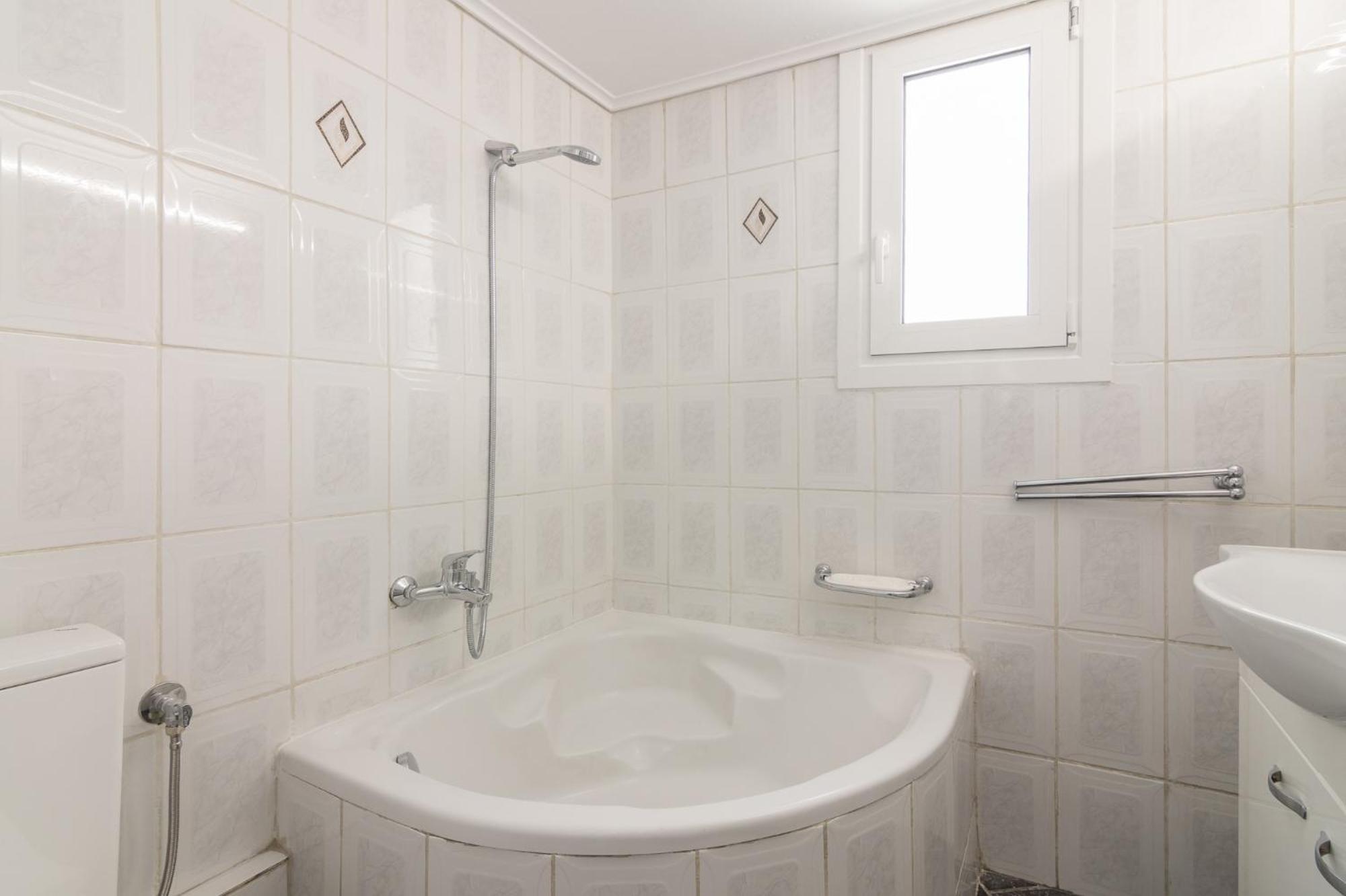 Amazing 2 Bedroom House Athen